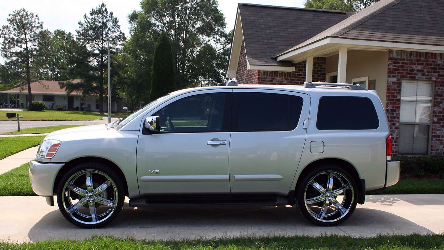 Nissan_Armada