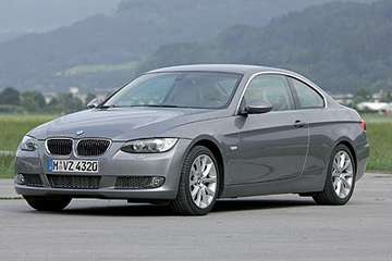 BMW 320 Coupe #9395766