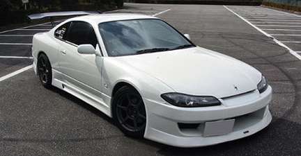 Nissan_Silvia_S15