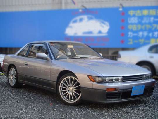 Nissan_Silvia_S13