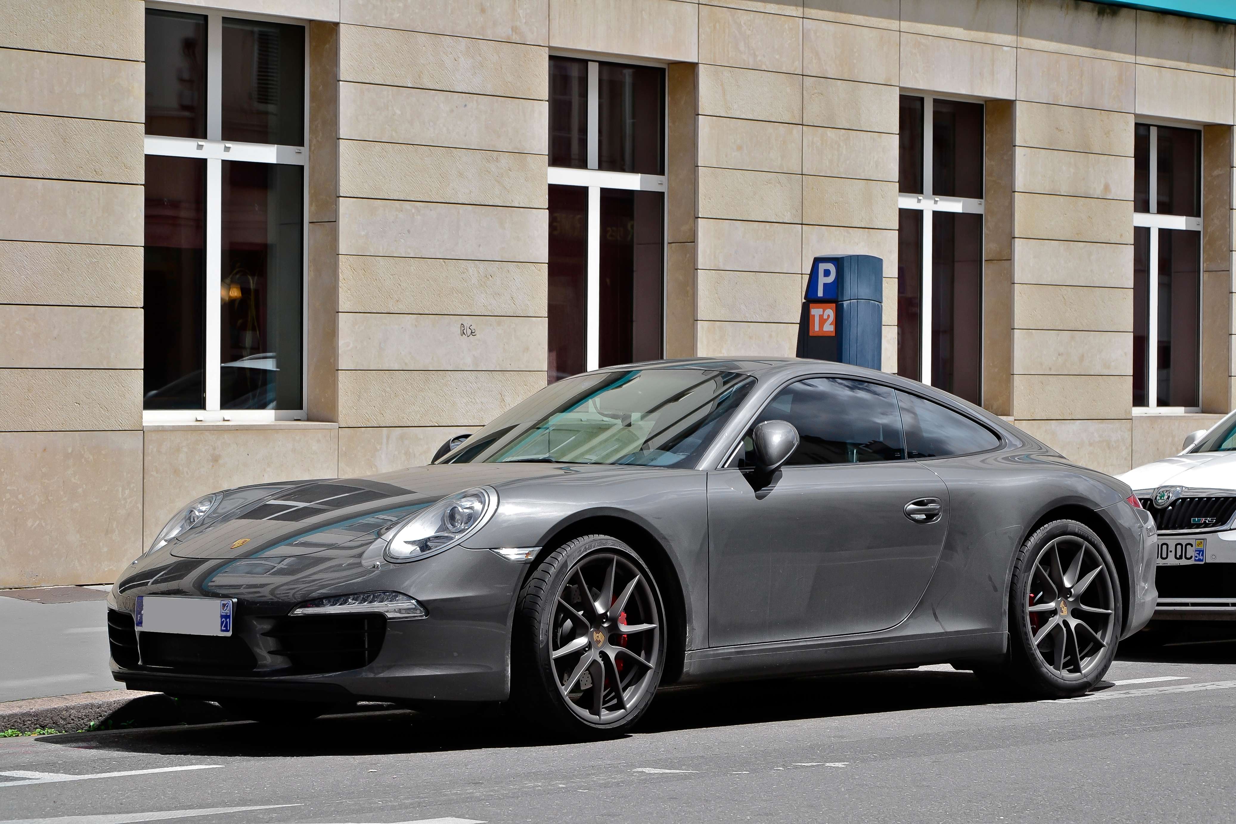 Porsche_911_Carrera
