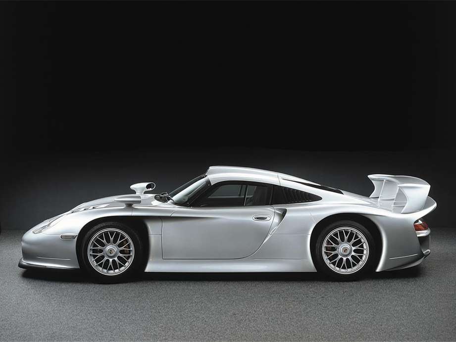 Porsche 911 GT1 #8529814