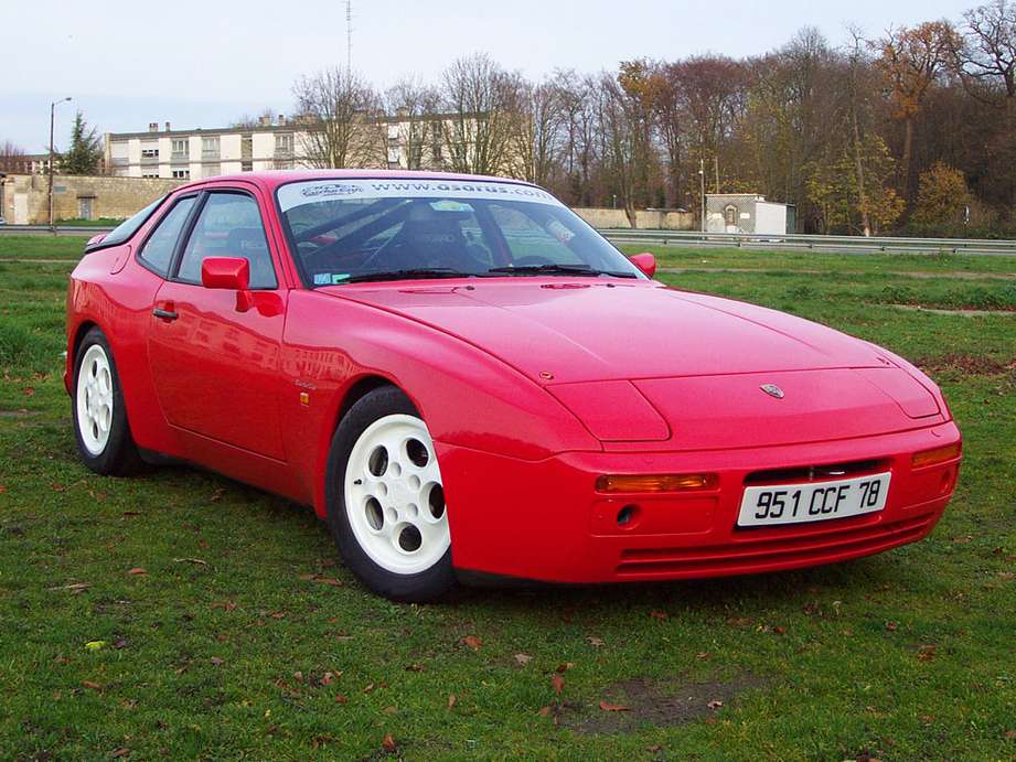 Porsche_944