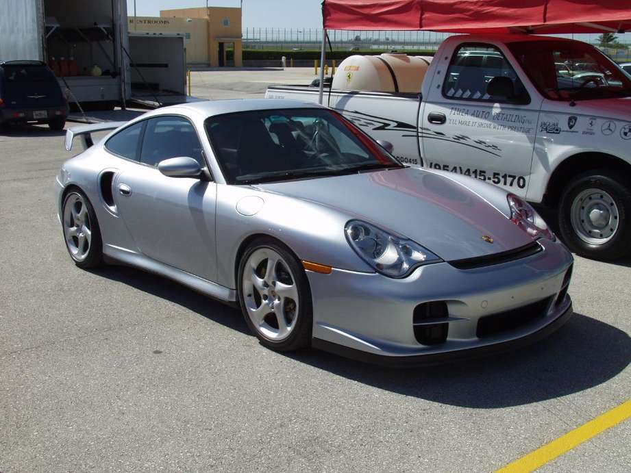 Porsche_GT2