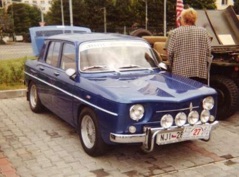 Renault 8 #7621996