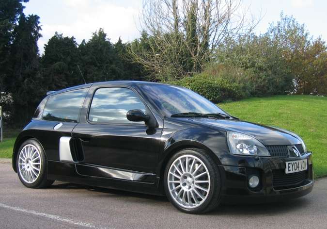 Renault_Clio_V6