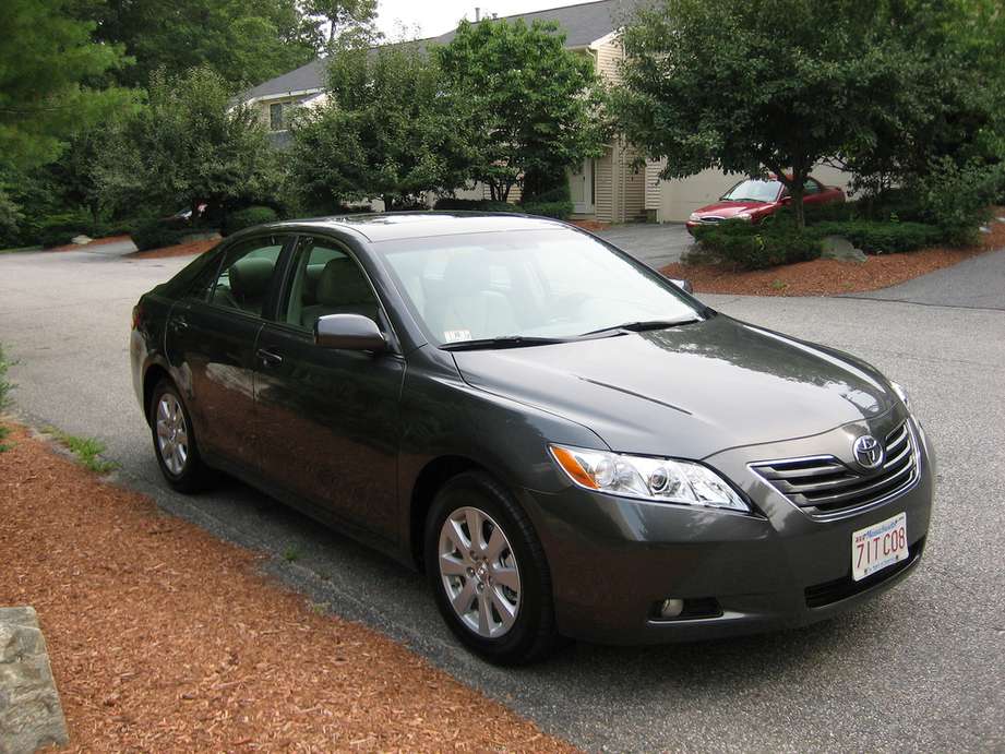 Toyota Camry XLE #8927373