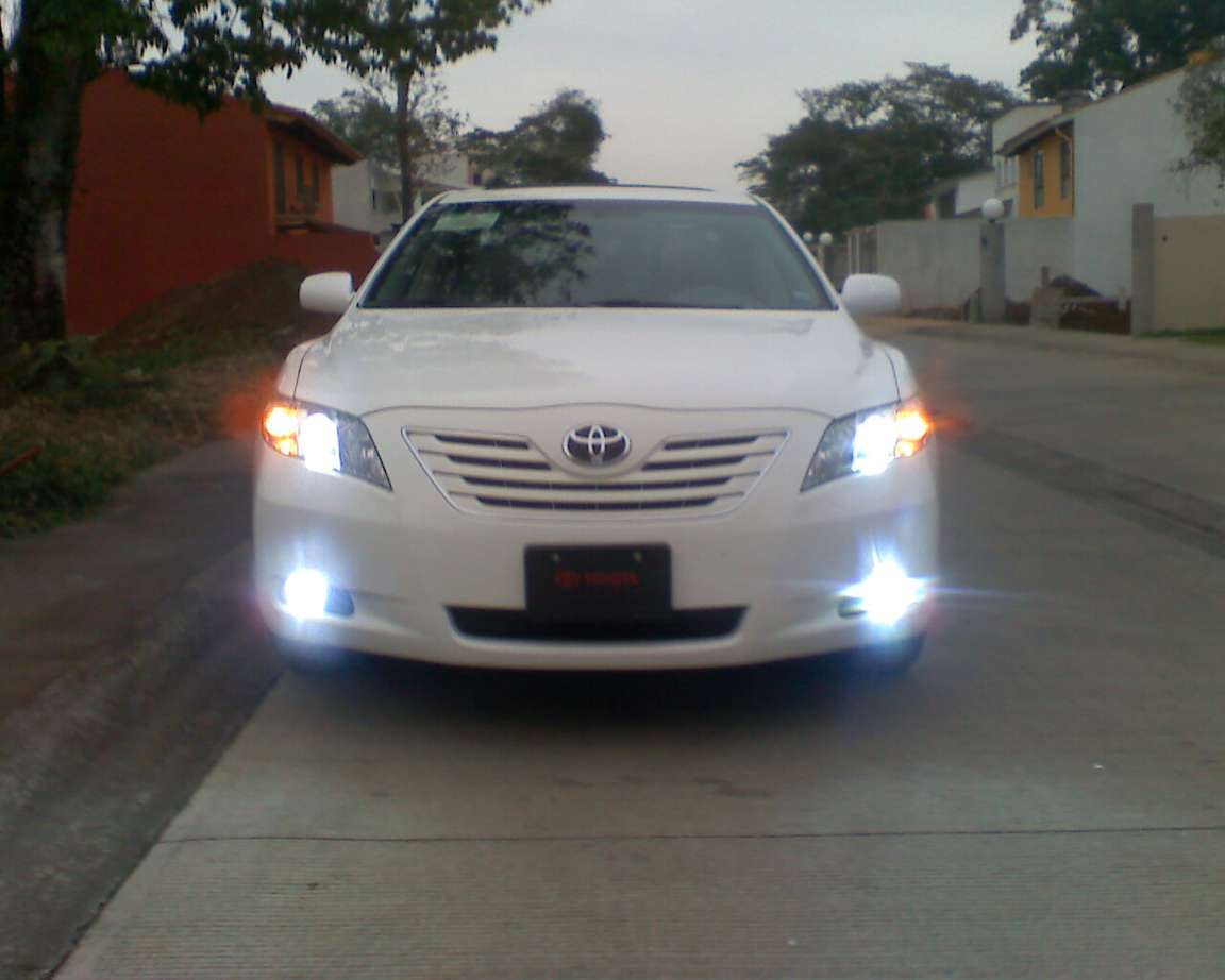 Toyota_Camry_XLE
