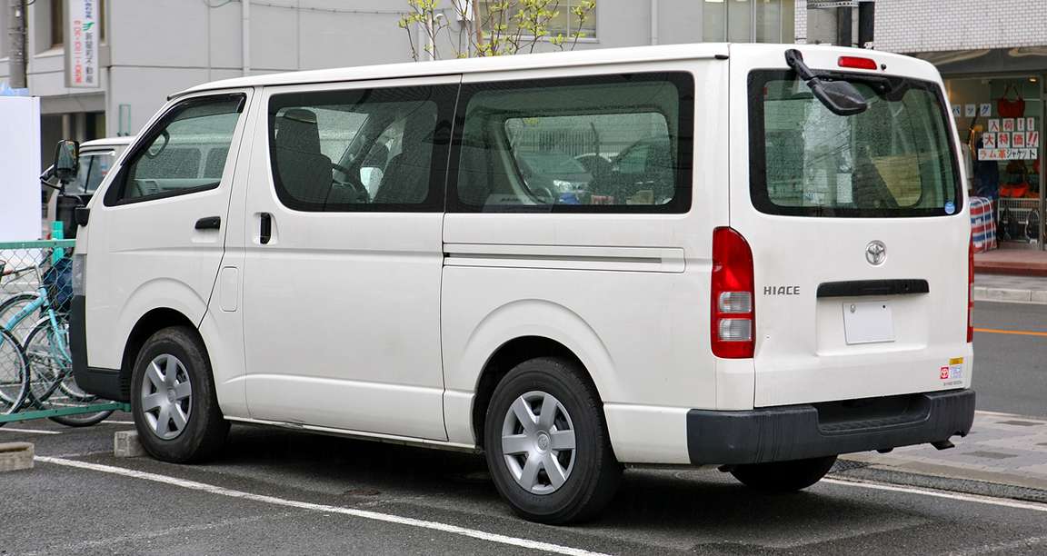 Toyota_Hiace_Van