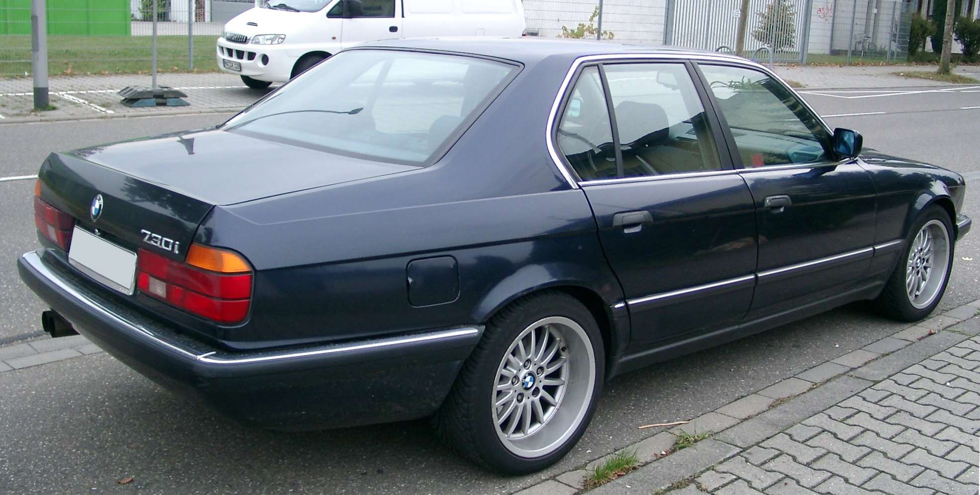 BMW 730i #8895577