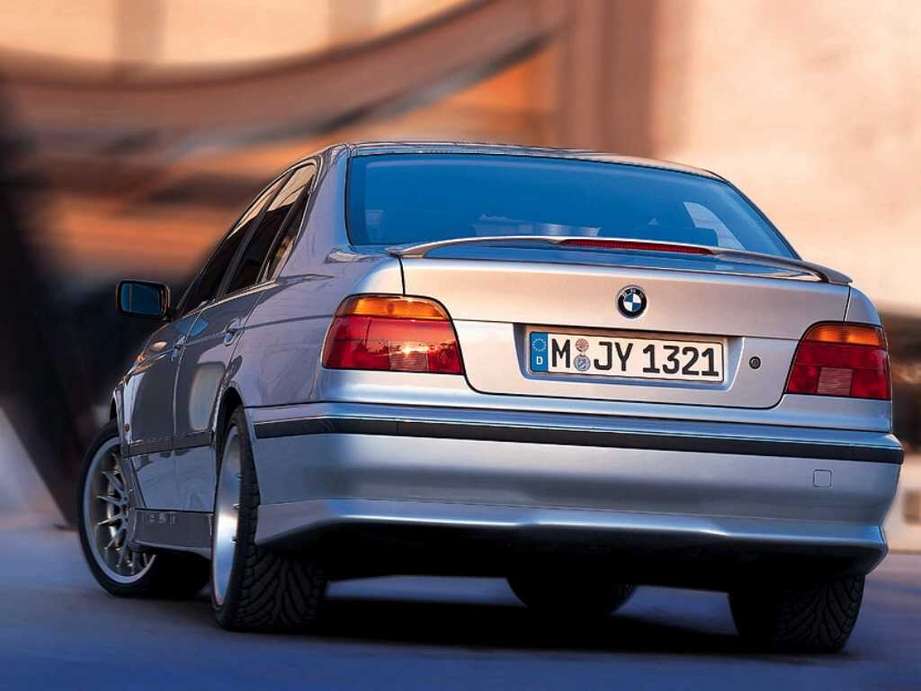 BMW_528