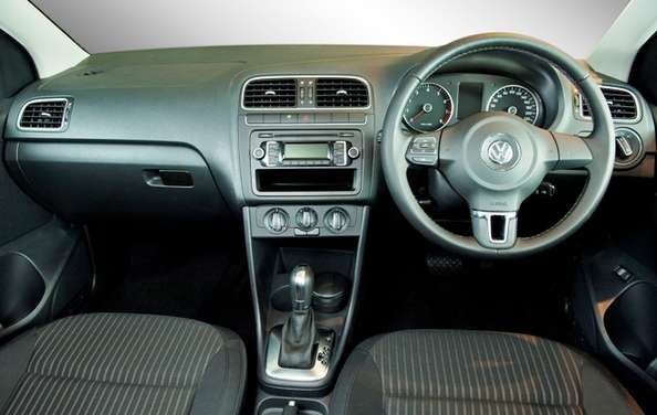 Volkswagen Polo Sedan #8643852