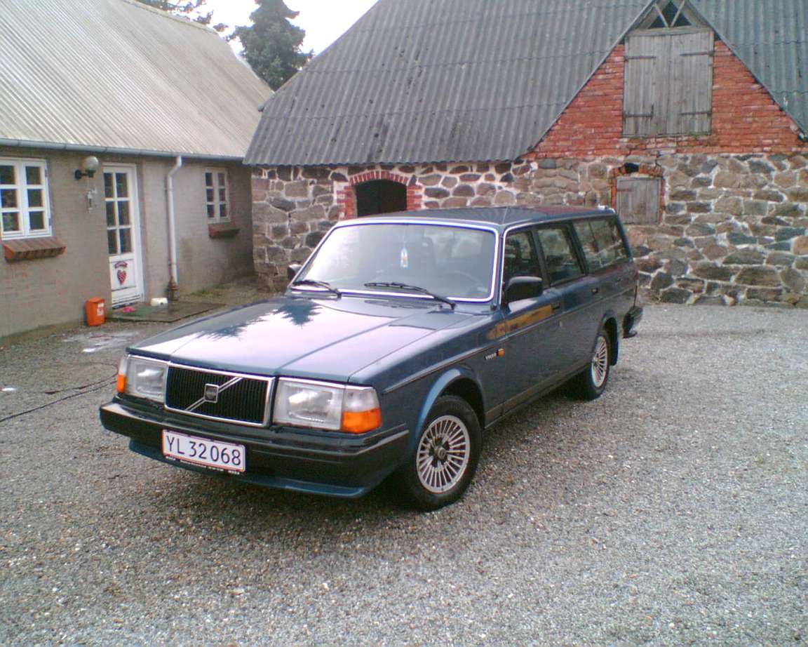 Volvo_245