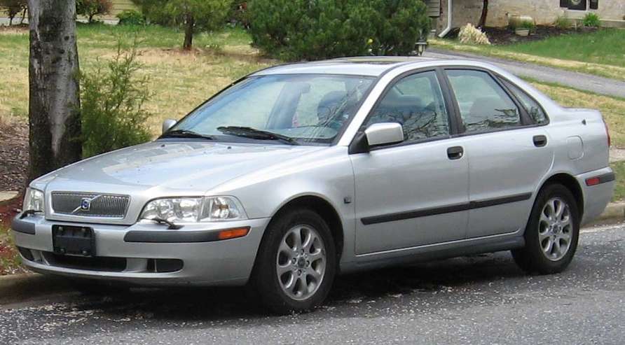 Volvo_S_40