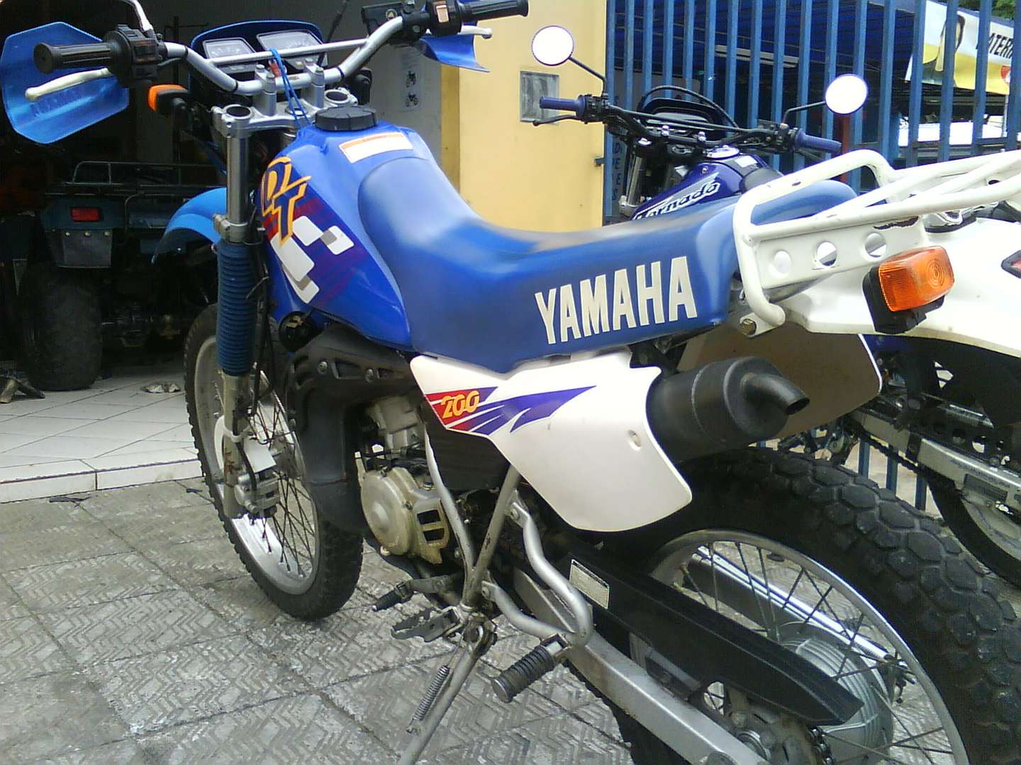 Yamaha 200 #9488221