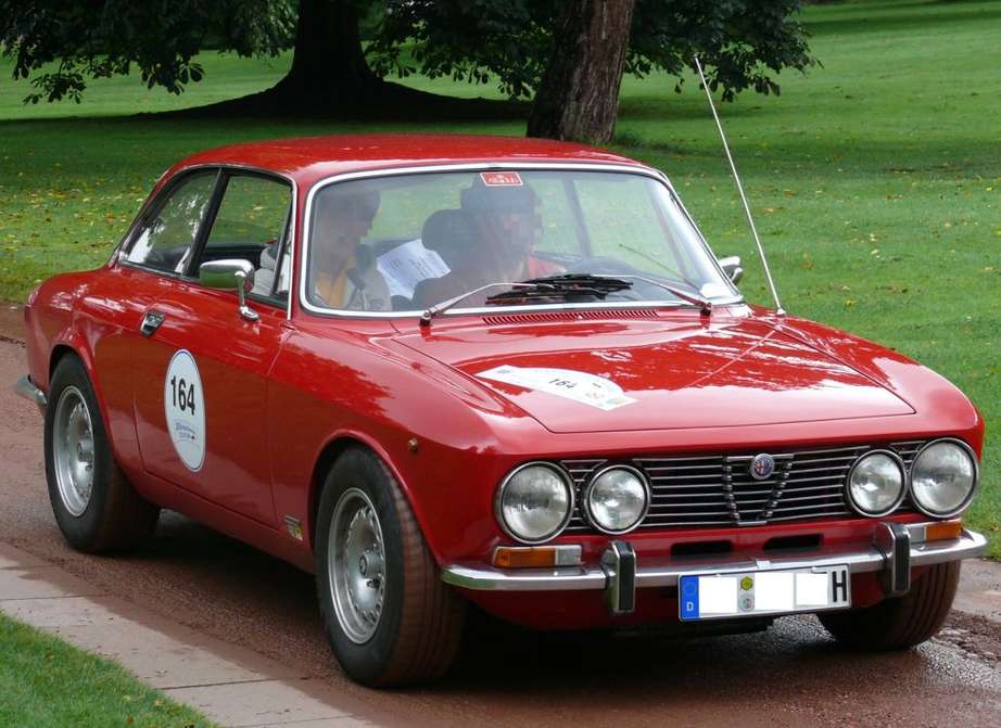 Alfa Romeo 2000 #9240392