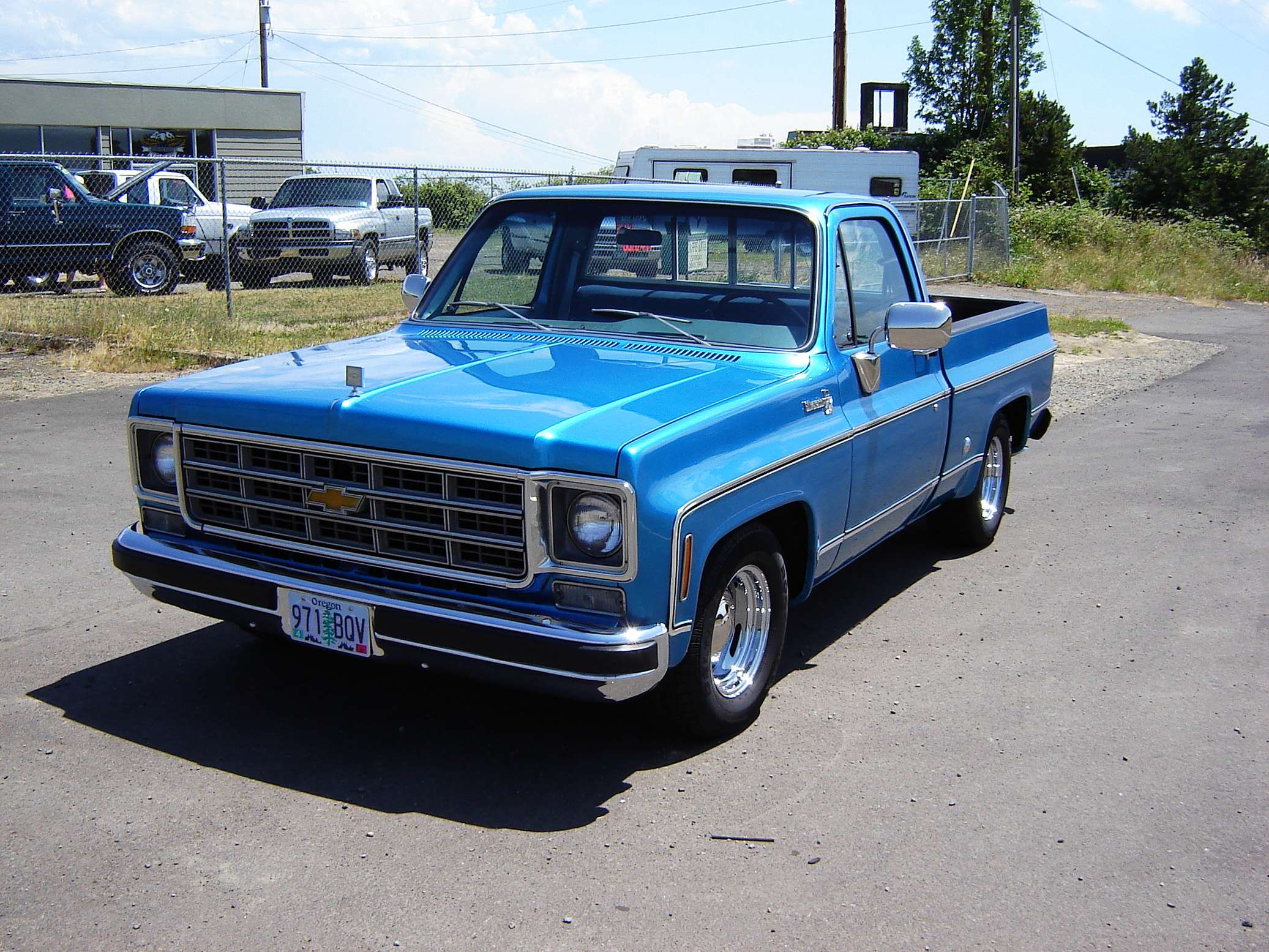 Chevrolet Pick-up #9312316
