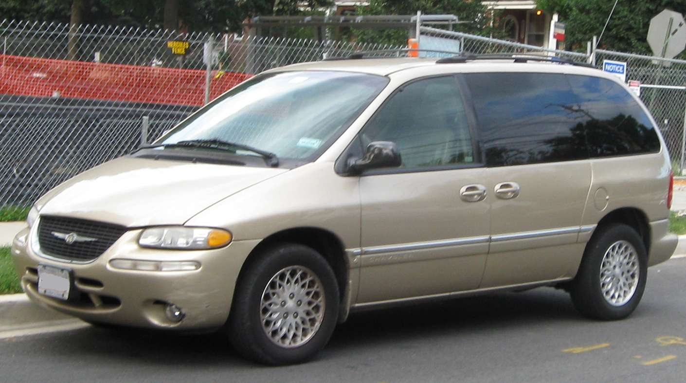 Chrysler Town  Country #9522606