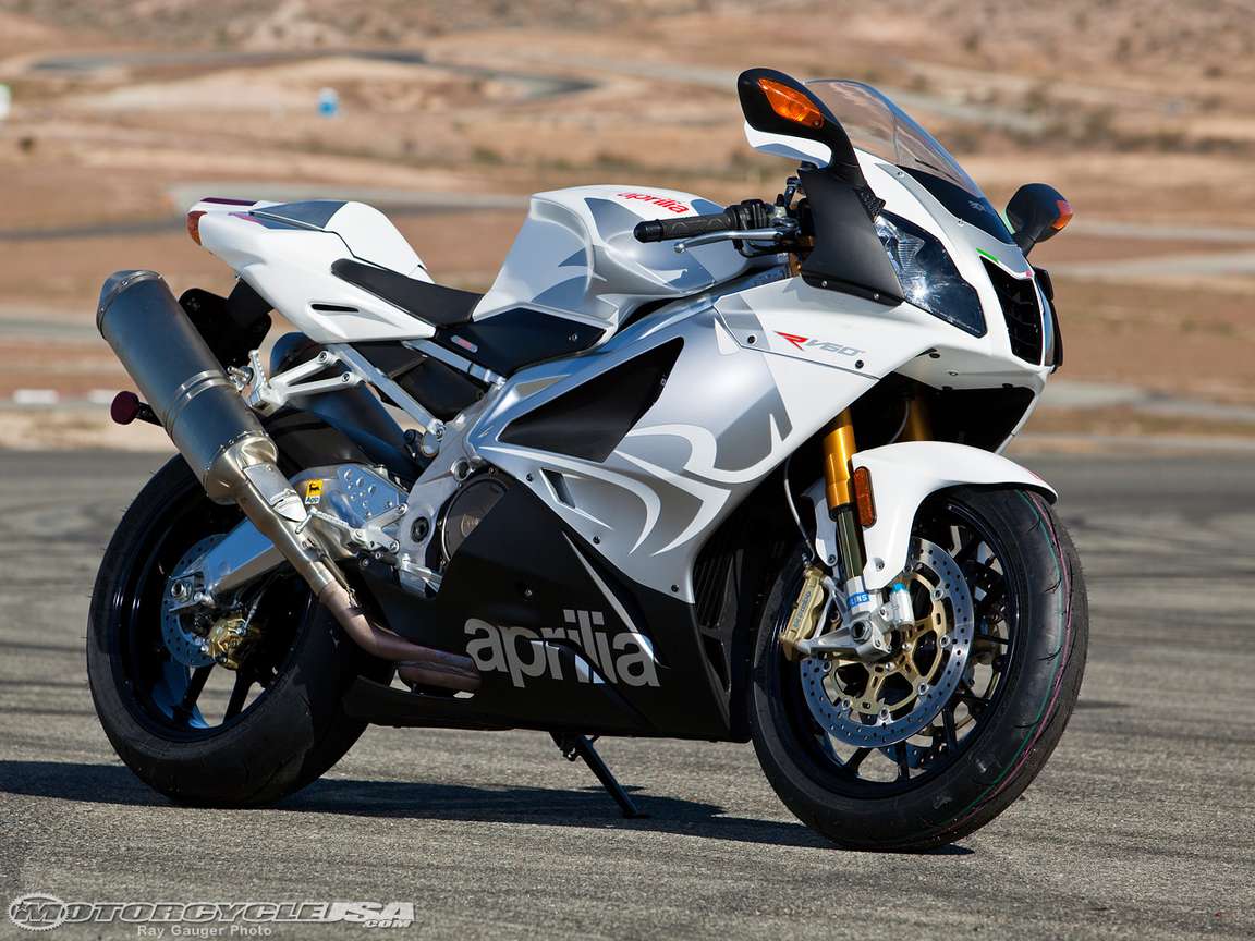 Aprilia_RSV_1000