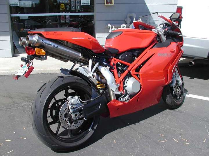 Ducati_749