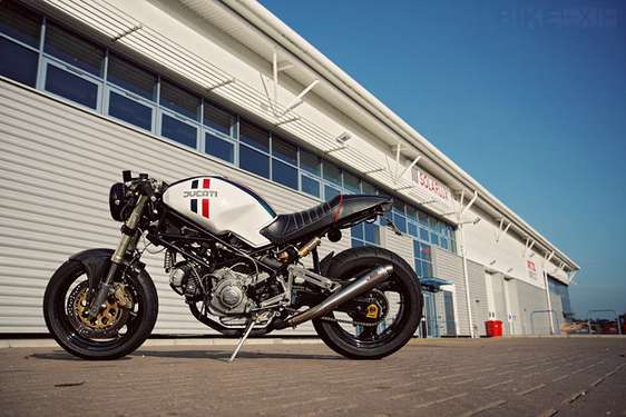 Ducati Monster 900 #7103904