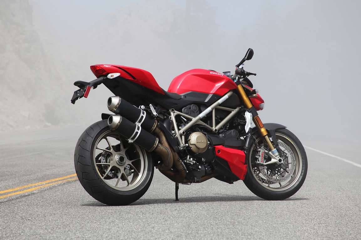 Ducati Streetfighter #7040724