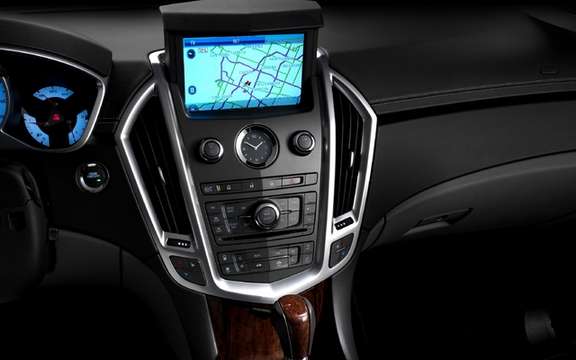 2012 Cadillac SRX: In the showrooms in August picture #4
