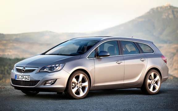 Opel Astra Sports Tourer: It should come compete with the Golf Wagon picture #1