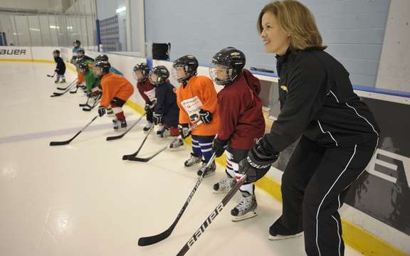 Chevrolet distributes hockey helmets picture #2