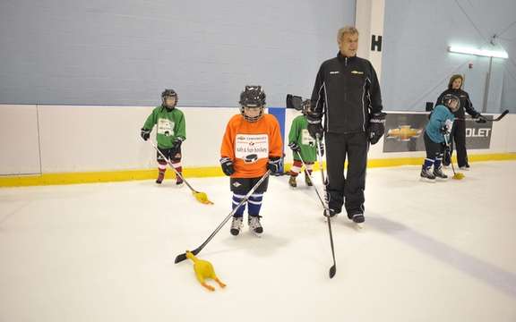 Chevrolet distributes hockey helmets picture #3