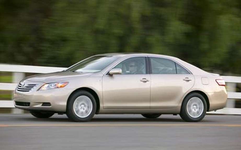 Toyota recalls 30,000 hybrid Camry in the USA picture #9