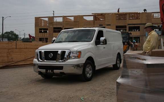 Nissan NV 2012: A special delivery "Habitat for Humanity Toronto" picture #1