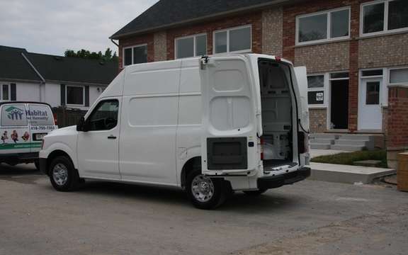 Nissan NV 2012: A special delivery "Habitat for Humanity Toronto" picture #3