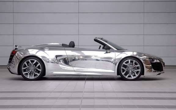 The Audi R8 Spyder Chrome will be put to auction picture #3