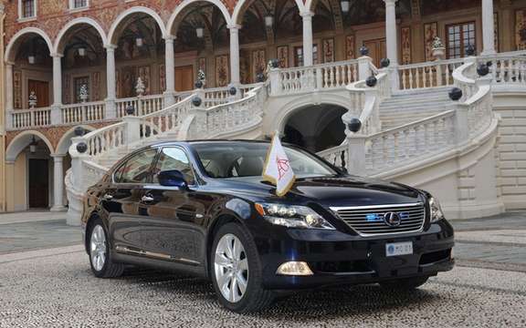 Lexus official supplier of His Serene Highness the Prince of Monaco picture #5