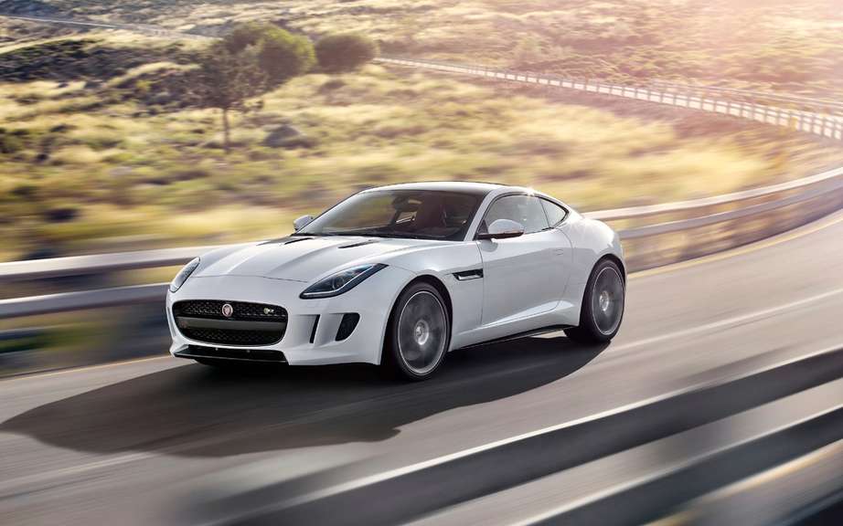 Jaguar F-Type Coupe featured at Super Bowl picture #5