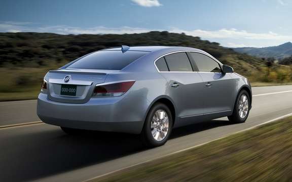 Buick LaCrosse eAssist 2012: charged from $ 35,415