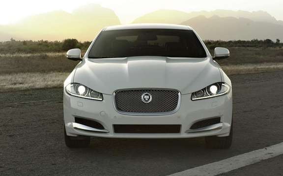 Jaguar XF Estate: Family developing picture #1