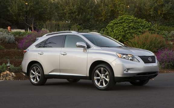 Lexus RX 350 2011: A voluntary safety campaign