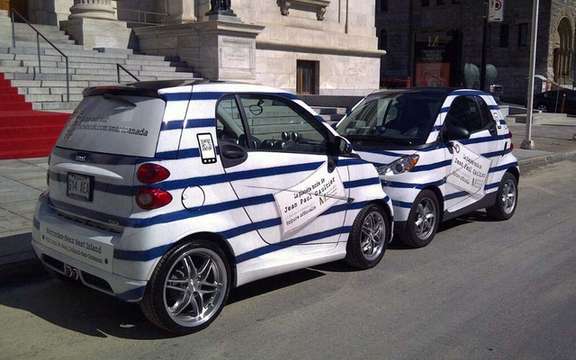 smart fortwo: Official Car of the exhibition on Jean Paul Gaultier.