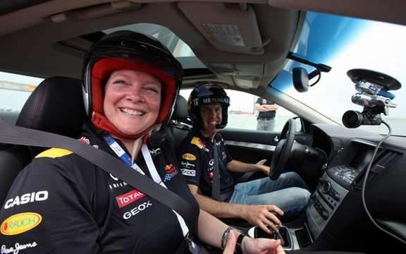 The world champion Formula 1 Sebastian Vettel puts to the test Wendy Duward picture #2