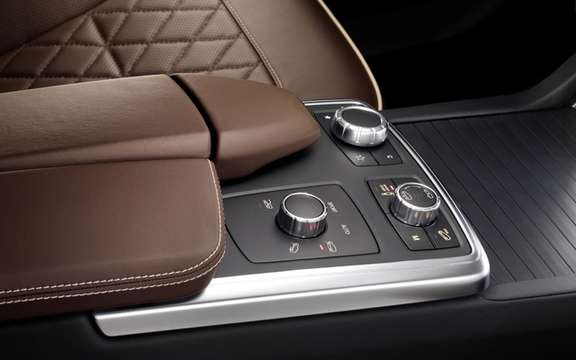 Mercedes-Benz M-Class 2012: A third generation which brings picture #6