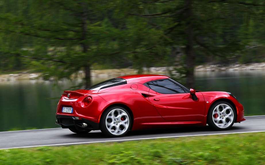 Alfa Romeo 4C: Most Beautiful Car in 2013 picture #3