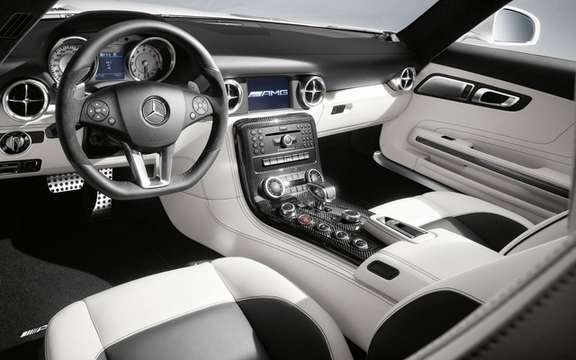Mercedes-Benz SLS AMG Roadster: First official photos picture #5