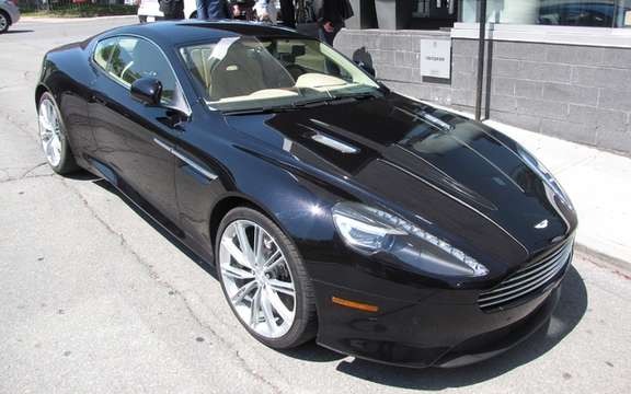 Aston Martin V8 Vantage S and Virage storm the streets of Montreal picture #5