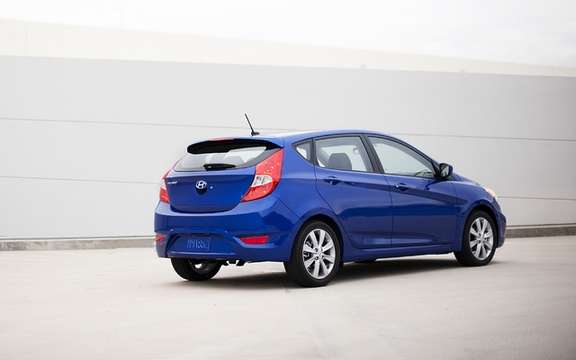 2012 Hyundai Accent Price Deeper more generous equipment picture #5