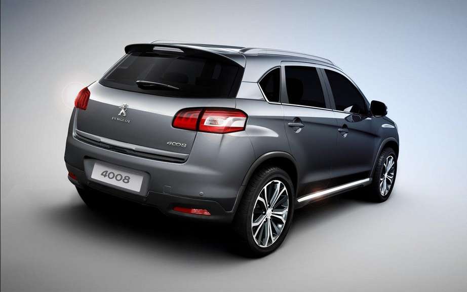 Peugeot 4008: Small Citroen C4 Aircross cousin picture #2