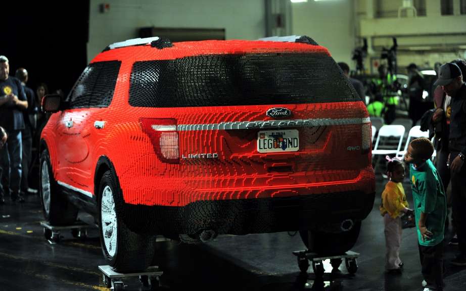 Ford Explorer 2011: reinventing LEGO ® bricks picture #3