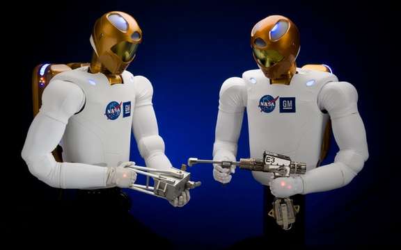 GM presented Robonaut 2, the first humanoid space