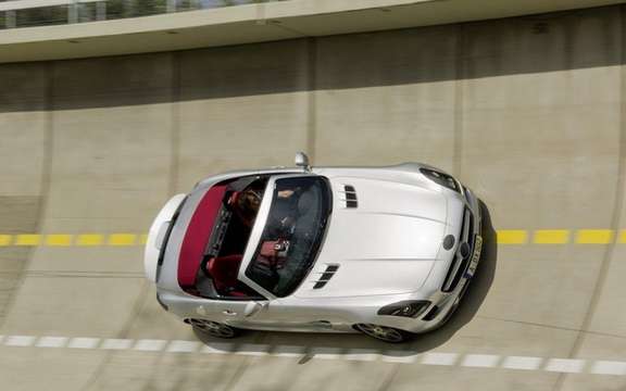 Mercedes-Benz SLS AMG Roadster: With cloth top picture #3
